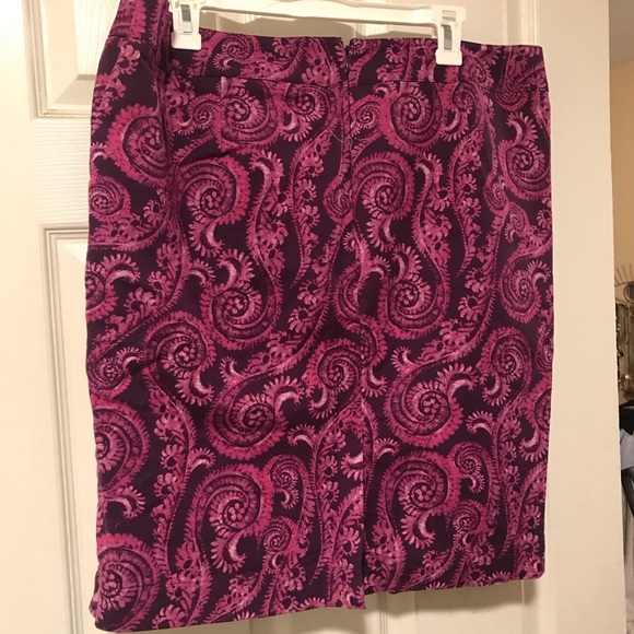 Plus size skirt - Picture 4 of 4